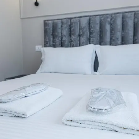 Miku -charming One Bedroom At Komuna E Parisit Apartment *