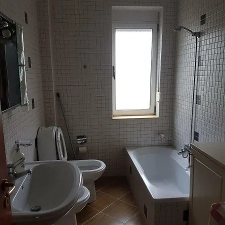 Miku -charming One Bedroom At Komuna E Parisit Apartment *