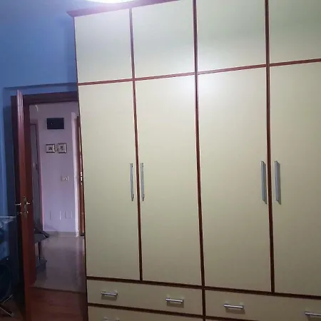 Miku -charming One Bedroom At Komuna E Parisit Tirana